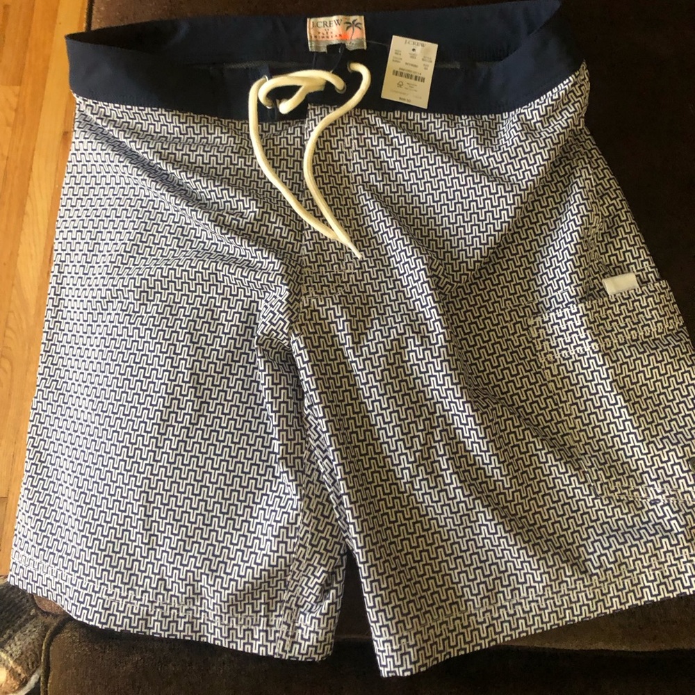 J.Crew Men’s geometric swim trunks NWT